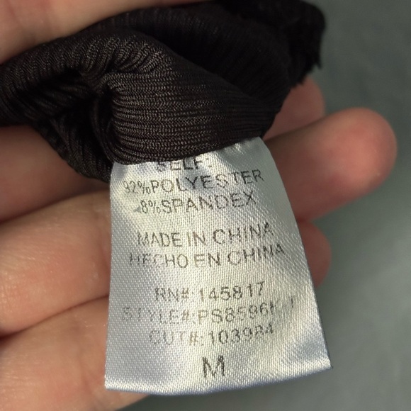 Privy | Cutout Cropped Tank | Ribbed Black | M 🖤✨ - Picture 8 of 11